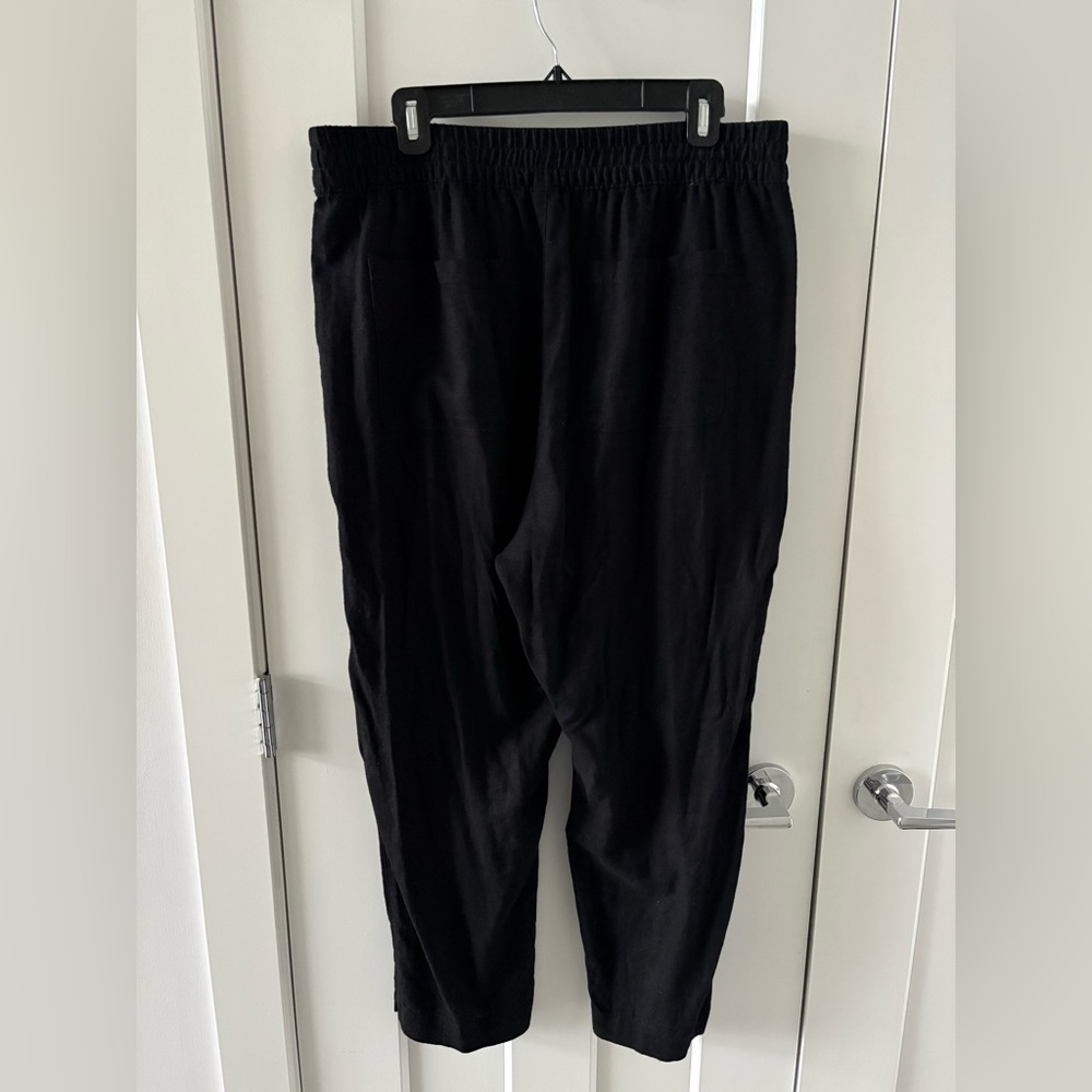 Old Navy High-Waisted Linen-Blend Straight Pants - Picture 5 of 6